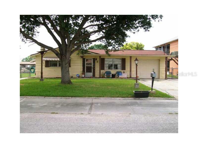 13701 Leslie Dr., Hudson, FL 34667