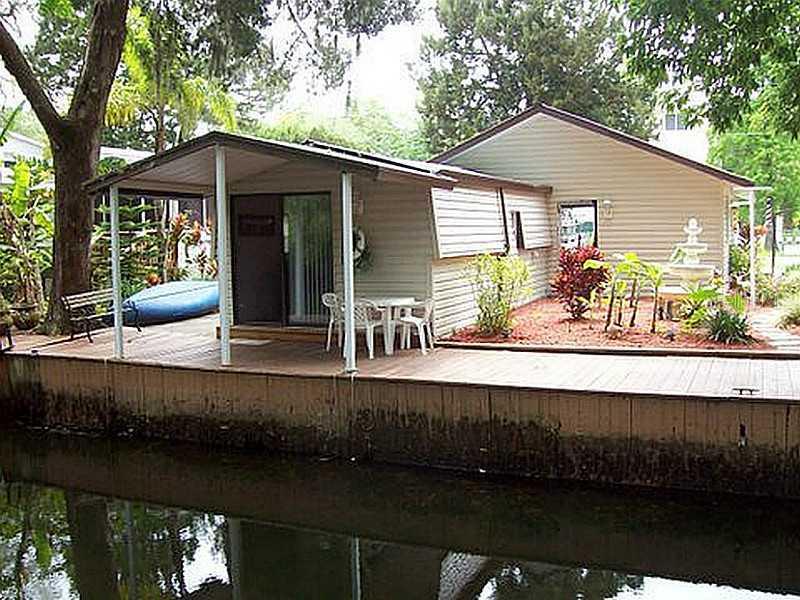 5419 Darlene St., Weeki Wachee, FL 34607