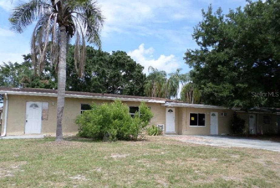 1811 Hacienda Way, Holiday, FL 34690