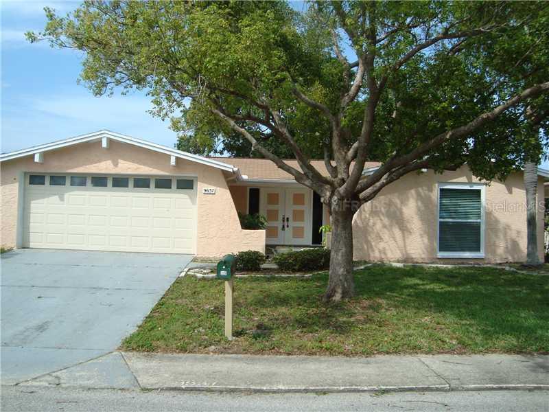 9637 Lakeside Ln., Port Richey, FL 34668
