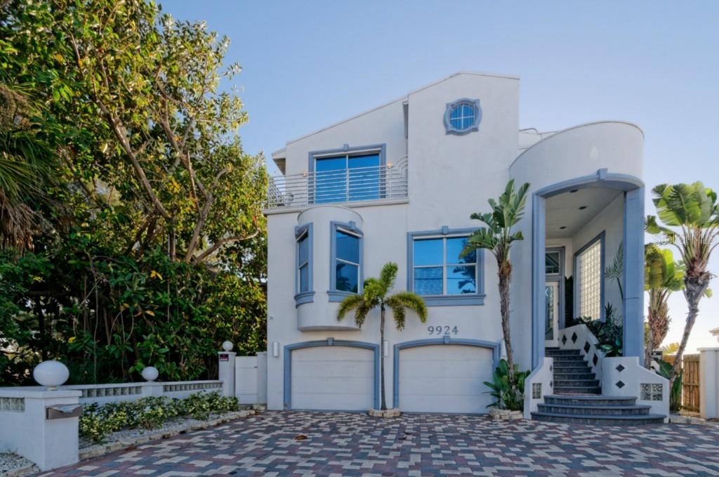 9924 Gulf Blvd., Treasure Island, FL 33706