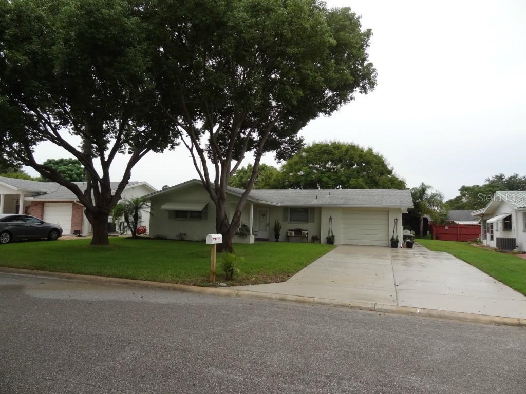 10326 Viridian Dr., Port Richey, FL 34668