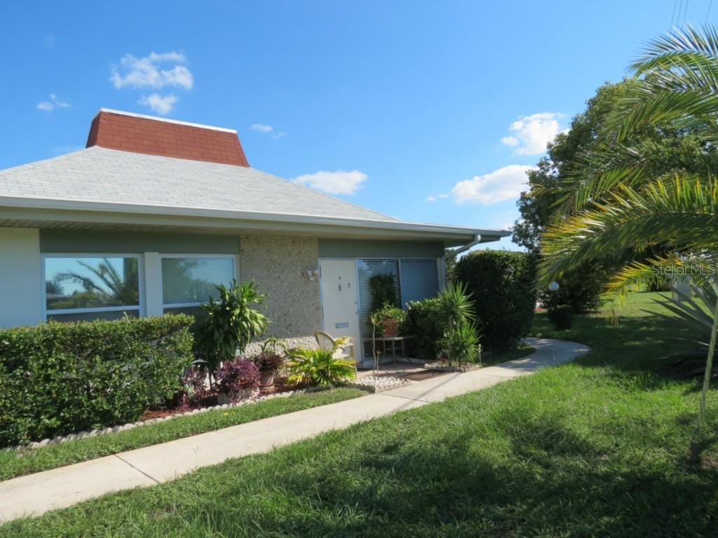 4343 Tahitian Gardens Cir. #E, Holiday, FL 34691