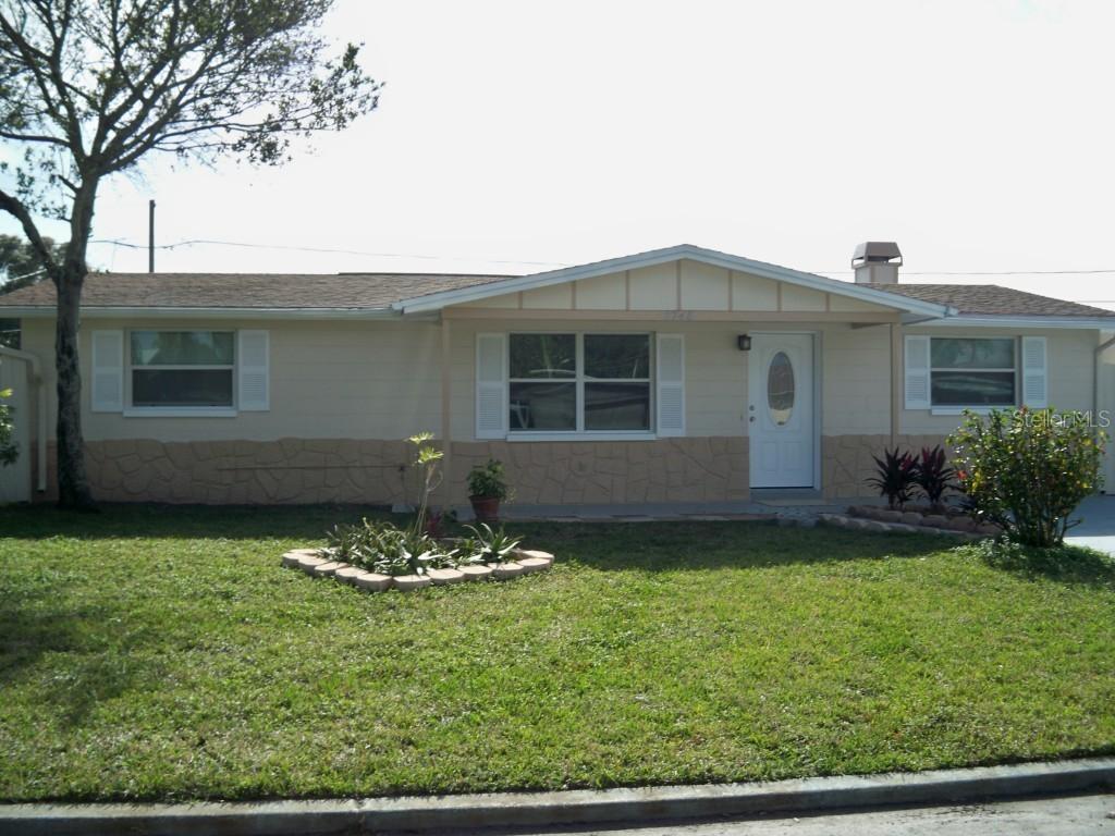 3748 Elmwood Dr., Holiday, FL 34691