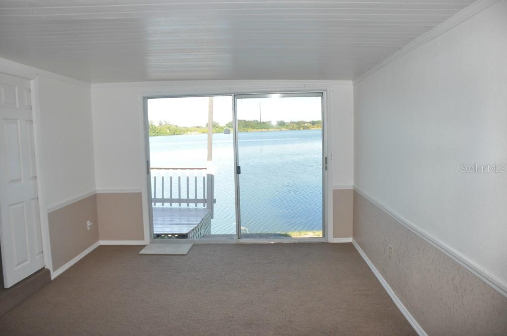 806 Paradise Blvd., Tarpon Springs, FL 34689
