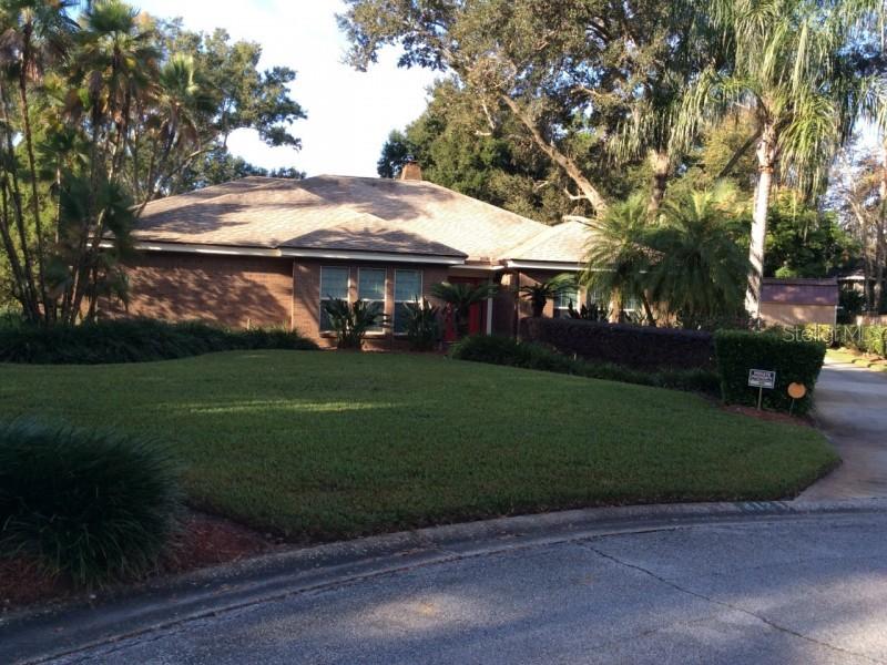 812 Warren Rd., Lutz, FL 33548