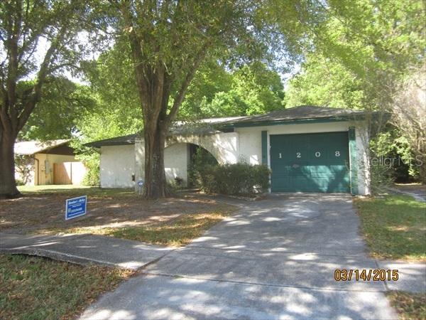 1208 Wildrose Dr., Lutz, FL 33549