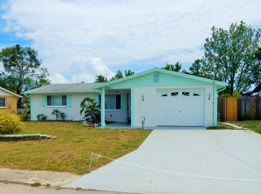 3320 Hoover Dr, Holiday, FL 34691