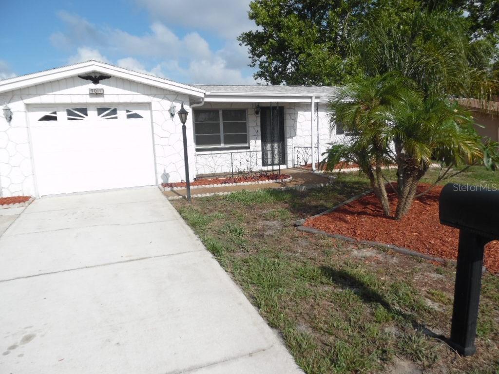 9011 Hunt Club Ln., Port Richey, FL 34668