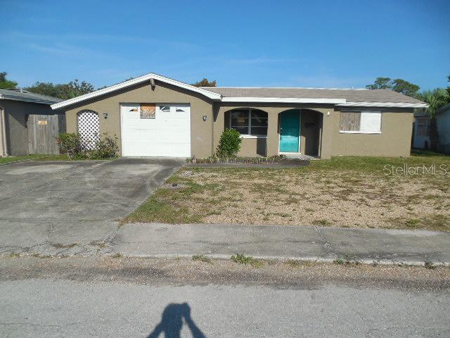 1133 Maybury Dr., Holiday, FL 34691