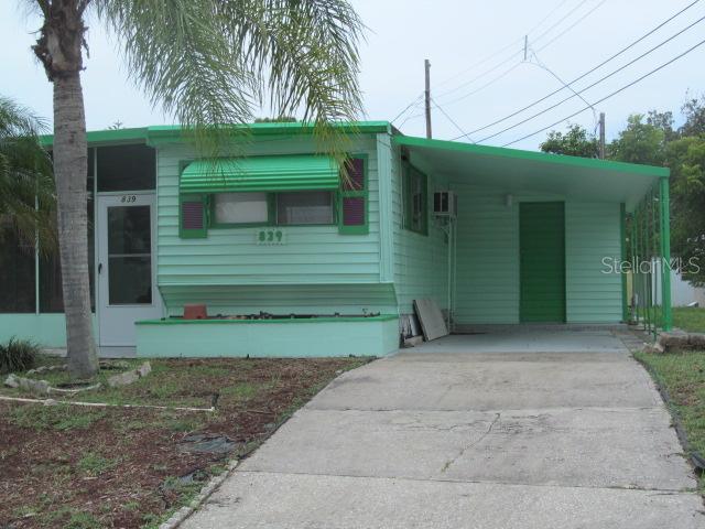 839 Paradise Blvd., Tarpon Springs, FL 34689