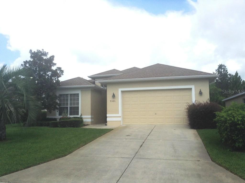 9385 Apple Valley Dr, Weeki Wachee, FL 34613