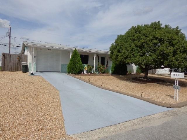 4929 Phoenix Ave., Holiday, FL 34690