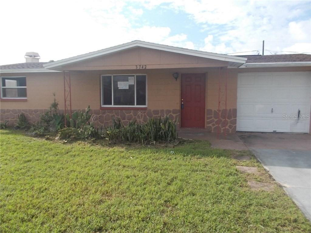 3742 Elmwood Dr., Holiday, FL 34691