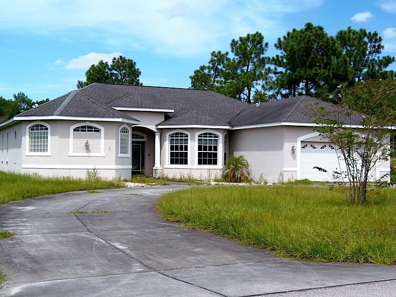 10275 Egret Ave., Weeki Wachee, FL 34613