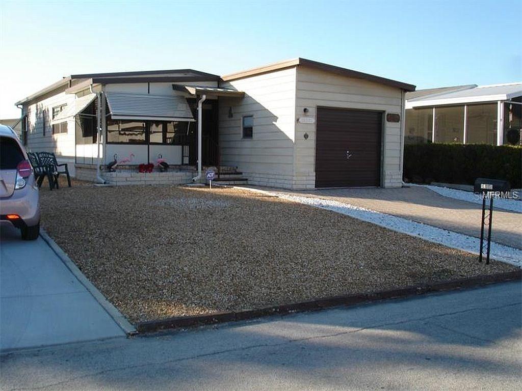 12021 Longhorn Dr., Hudson, FL 34667