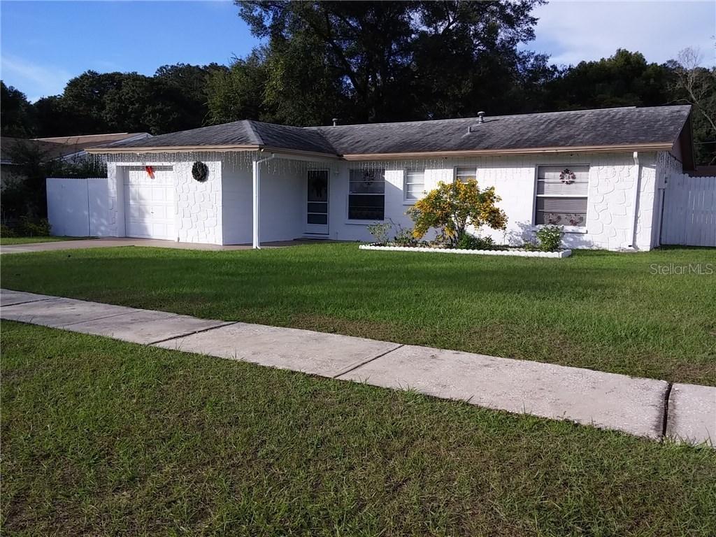 202 Circle Hill Dr., Brandon, FL 33510