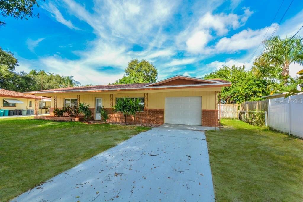 1935 Villa Rosa Dr., Holiday, FL 34690