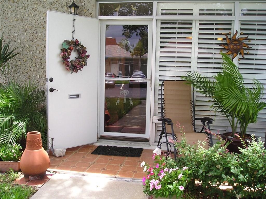 4348 Tahitian Gardens Cir. #B, Holiday, FL 34691