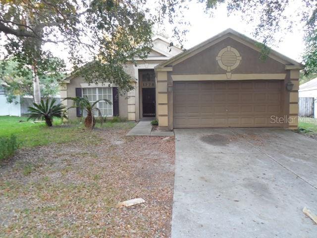 1778 Biarritz Cir., Tarpon Springs, FL 34689