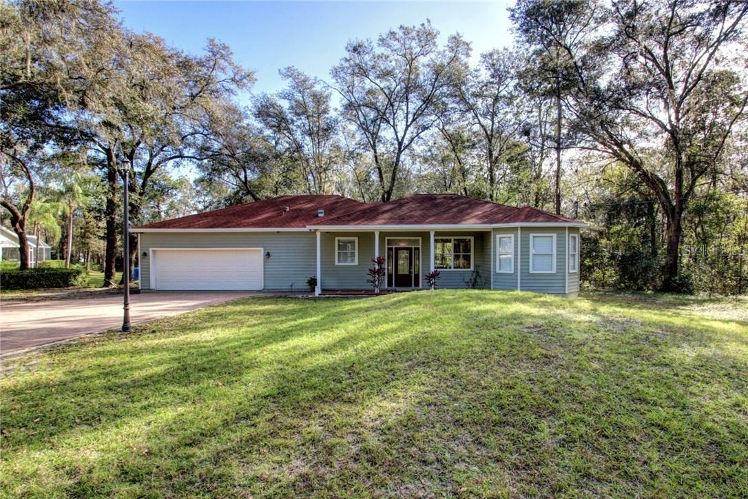 18809 Carr Dr., Lutz, FL 33559