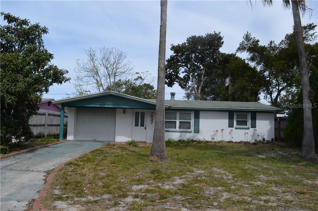 7037 Gulf Breeze Cir., Hudson, FL 34667