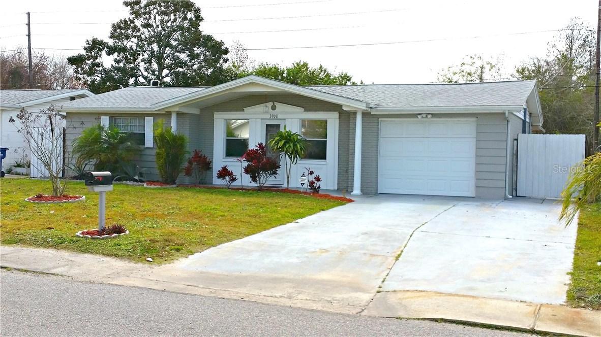3908 Beacon Square Dr., Holiday, FL 34691
