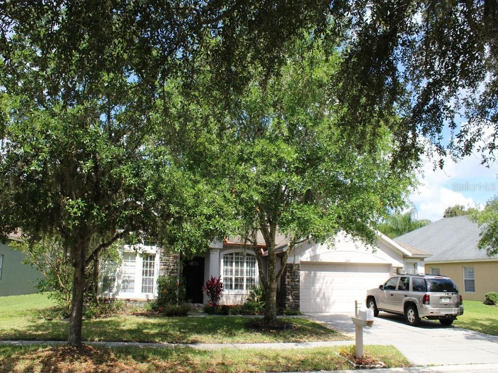 1049 Helmsdale Dr., Wesley Chapel, FL 33543