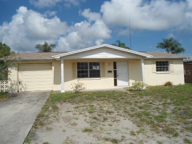 1325 Viking Dr., Holiday, FL 34691