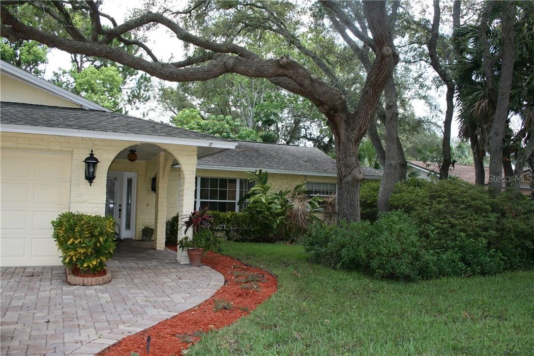 1418 Oleander Dr., Tarpon Springs, FL 34689