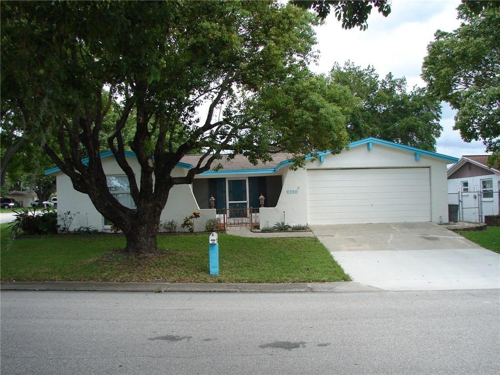 9200 Hunt Club Ln., Port Richey, FL 34668