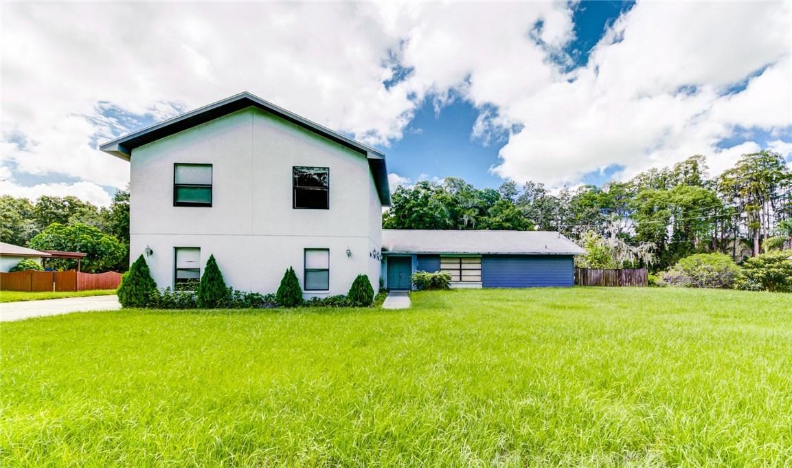 122 Lake Hobbs Rd., Lutz, FL 33548