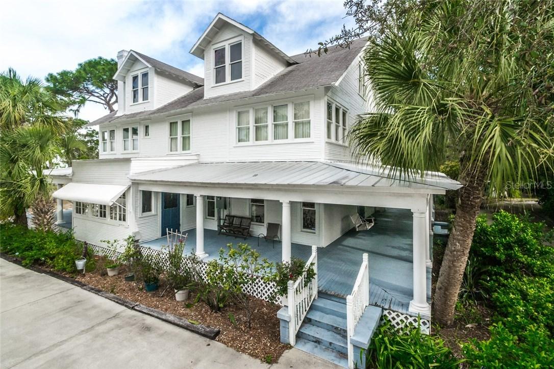 700 S Florida Ave., Tarpon Springs, FL 34689