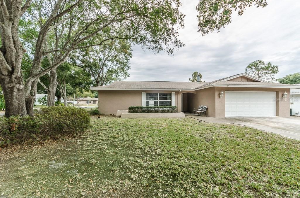 100 Woodburn Ct., Safety Harbor, FL 34695