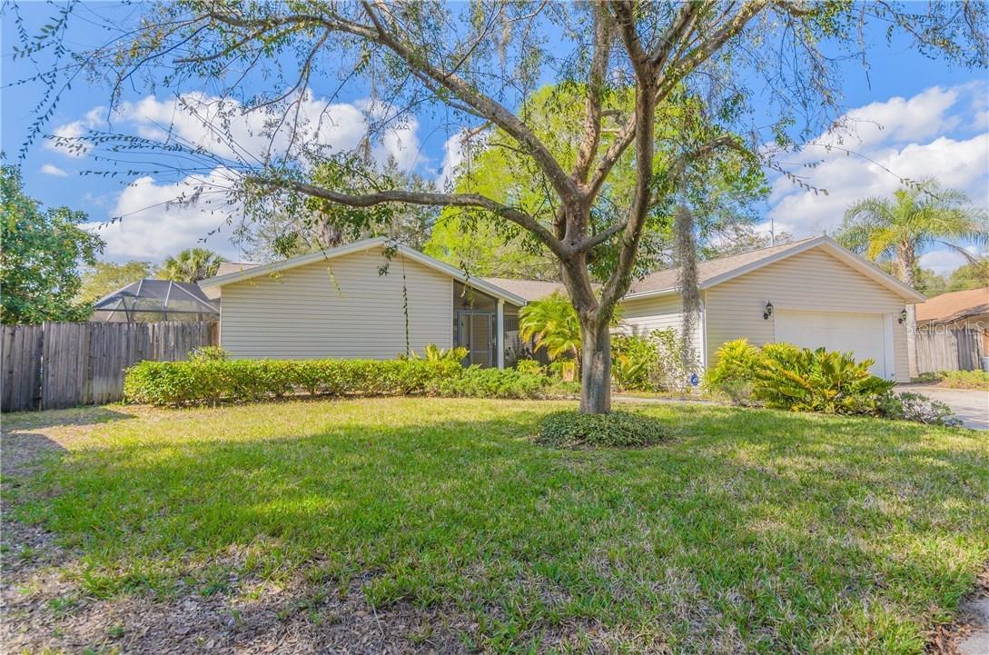 18438 Sterling Silver Cir., Lutz, FL 33549