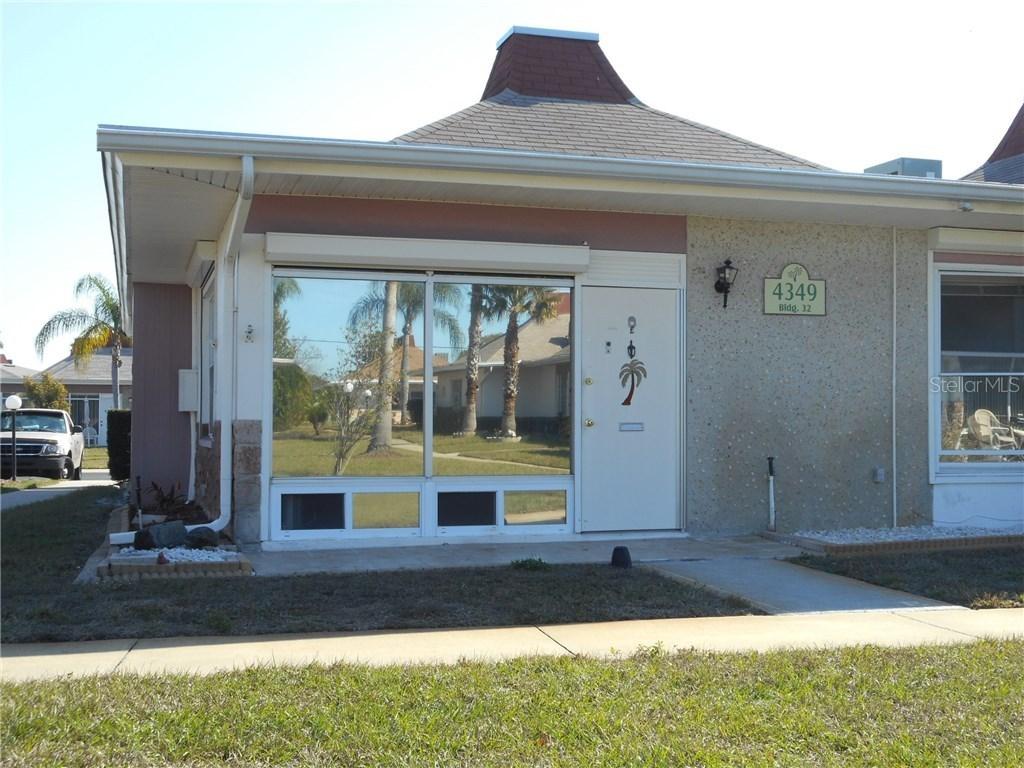 4349 Tahitian Gardens Cir. #E, Holiday, FL 34691