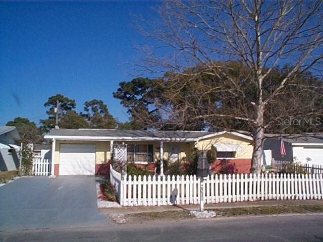 3330 Blayton St., Holiday, FL 34690