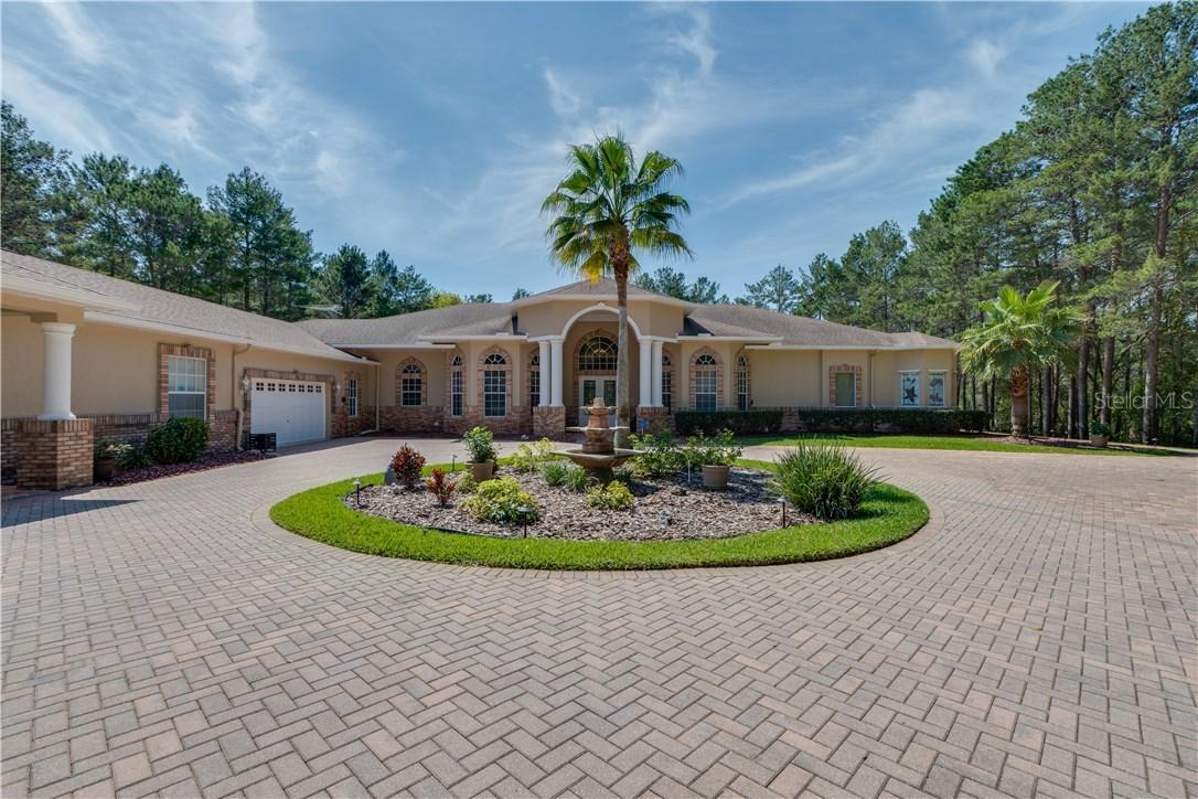 9402 Sand Pines Ct., Weeki Wachee, FL 34613