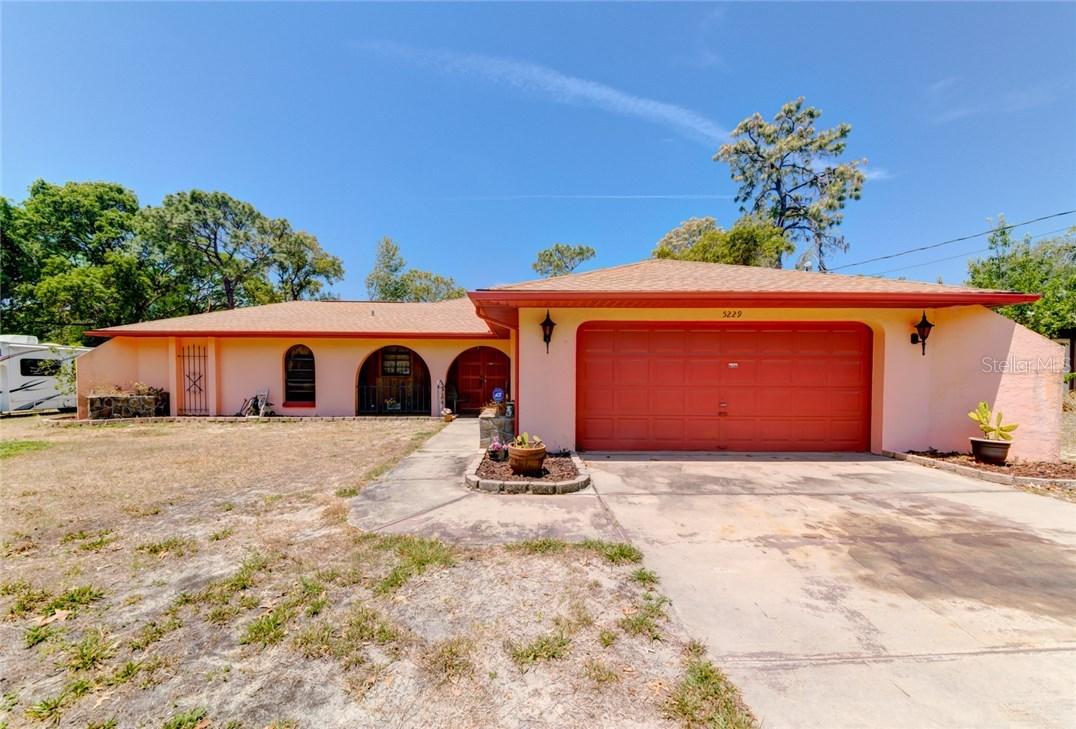 5229 Pacific Ave., Weeki Wachee, FL 34607