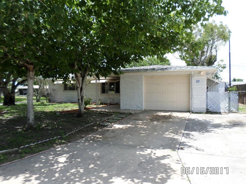 4903 Gaslight Ave., Holiday, FL 34690