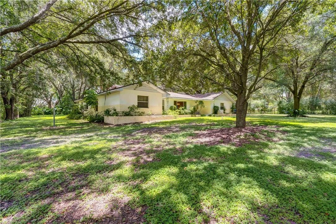 7728 Bay Pines Dr., Zephyrhills, FL 33544