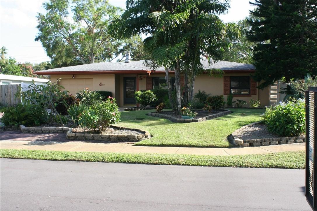 2205 Arlington Pl., Clearwater, FL 33765