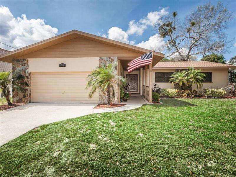 1218 E Boyer St., Tarpon Springs, FL 34689