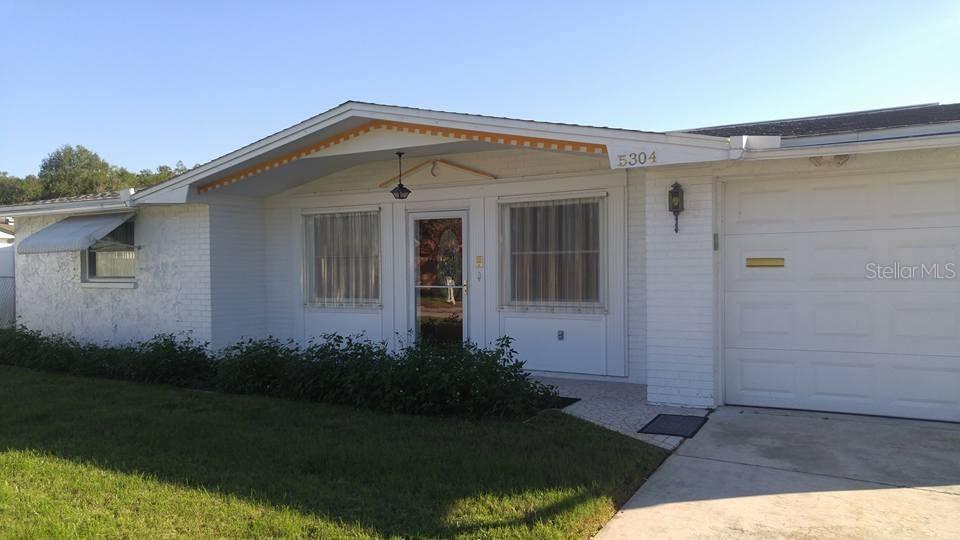 5304 Hawk Dr., Holiday, FL 34690