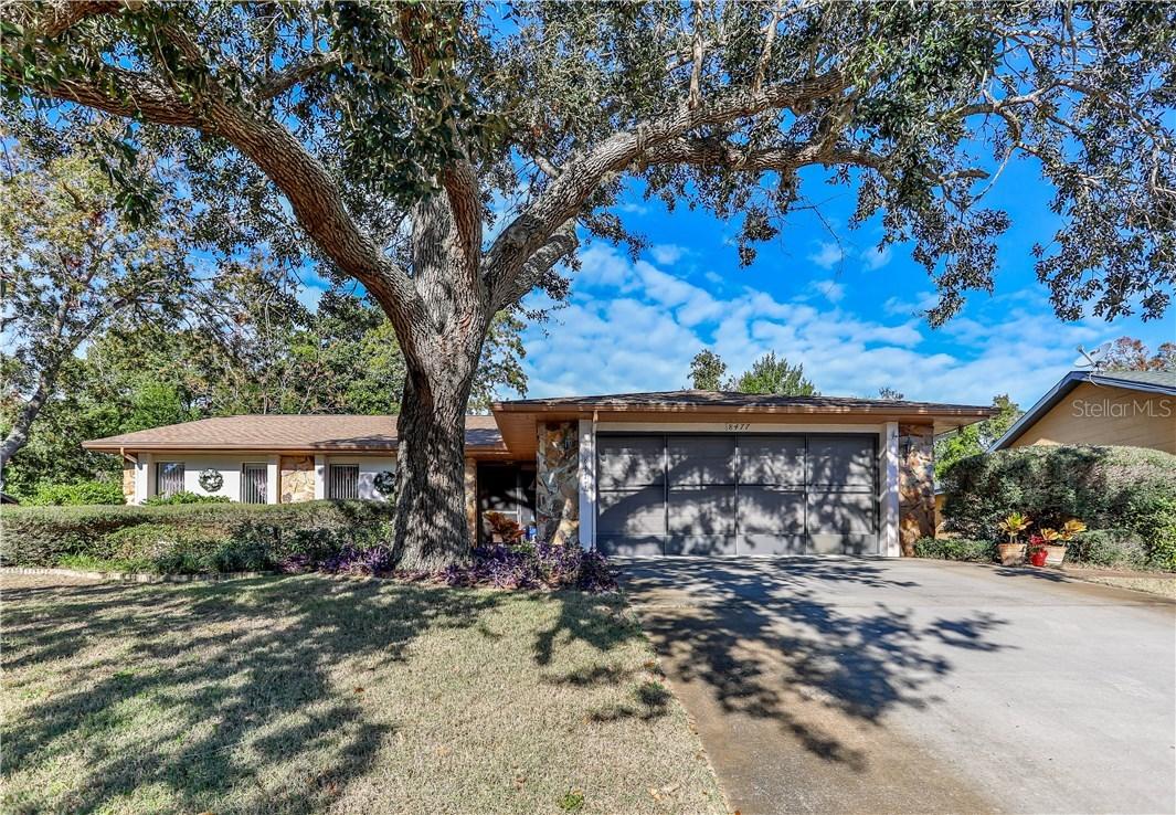 8477 Dirlenton Way, Weeki Wachee, FL 34613