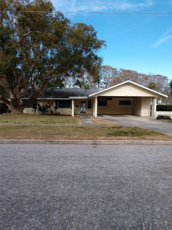 1319 Lake Shore Blvd, Tavares, FL 32778