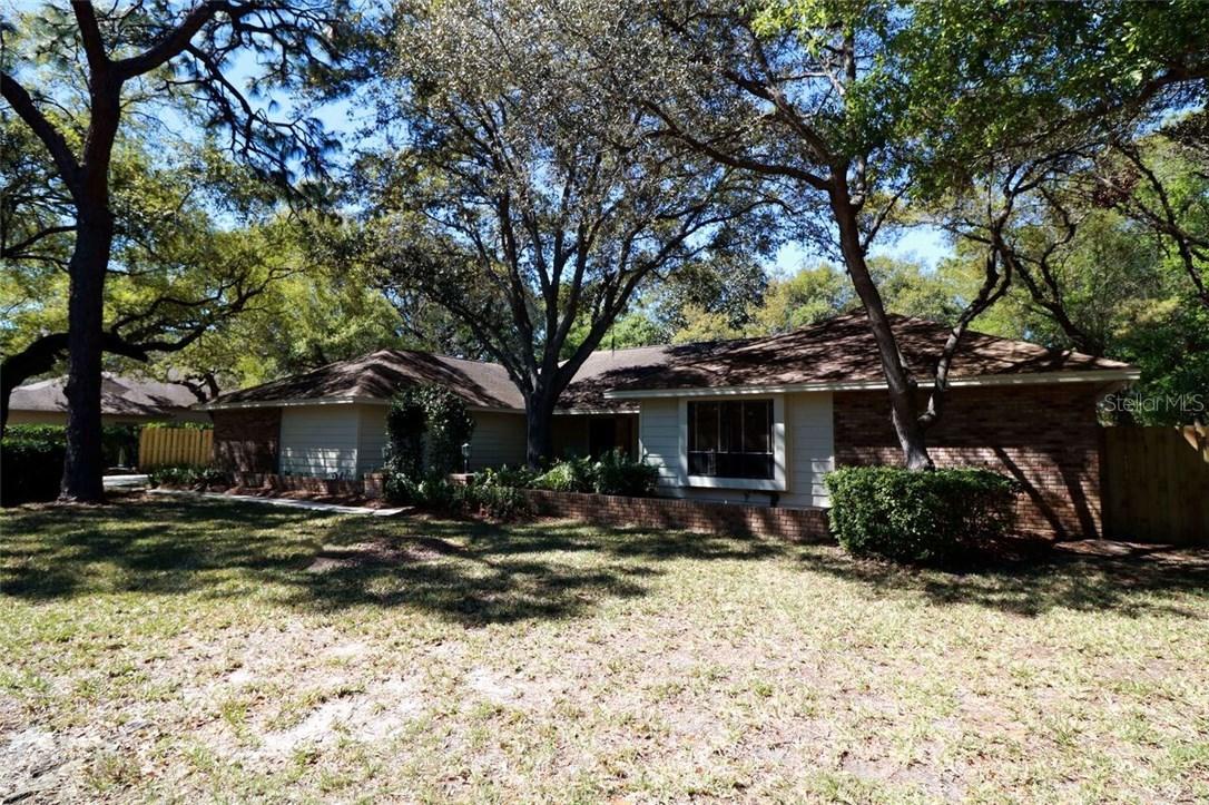 2156 Centerview Ct., Clearwater, FL 33759