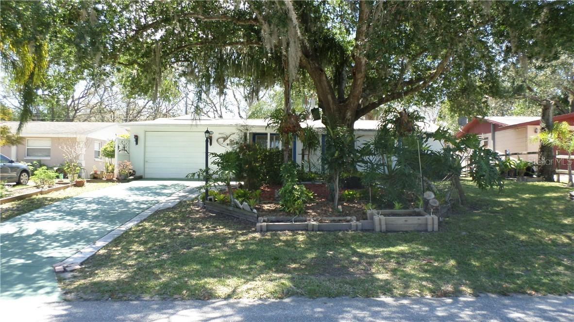 5532 Front Dr., Holiday, FL 34690