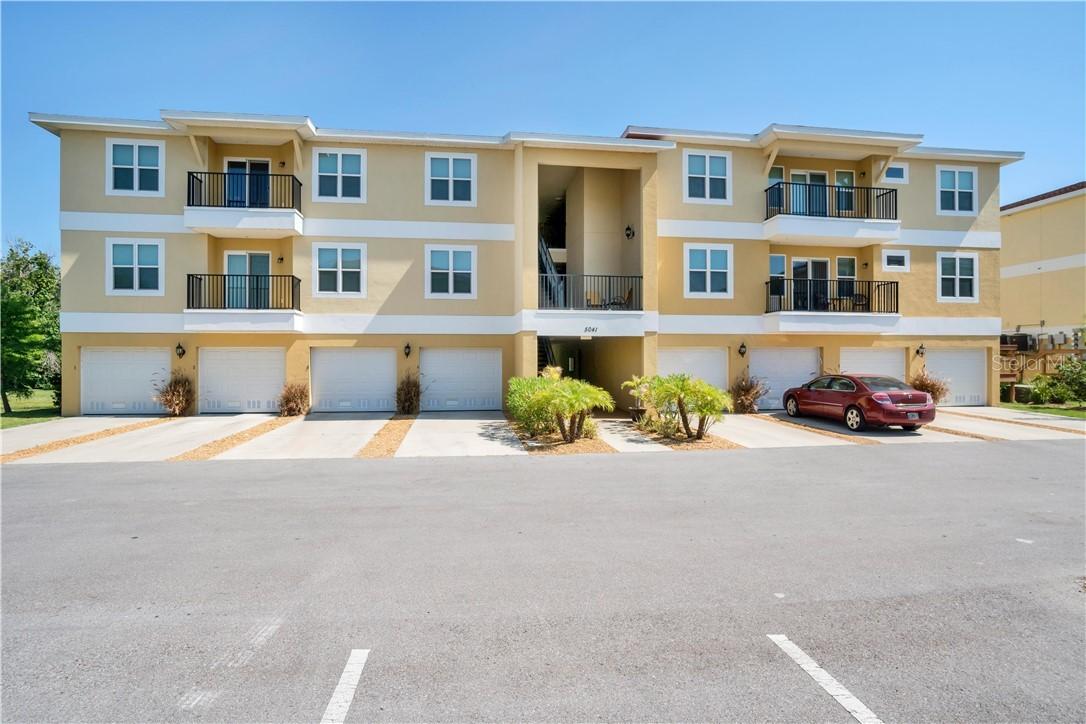5041 Royal Palms Way #204, New Port Richey, FL 34652