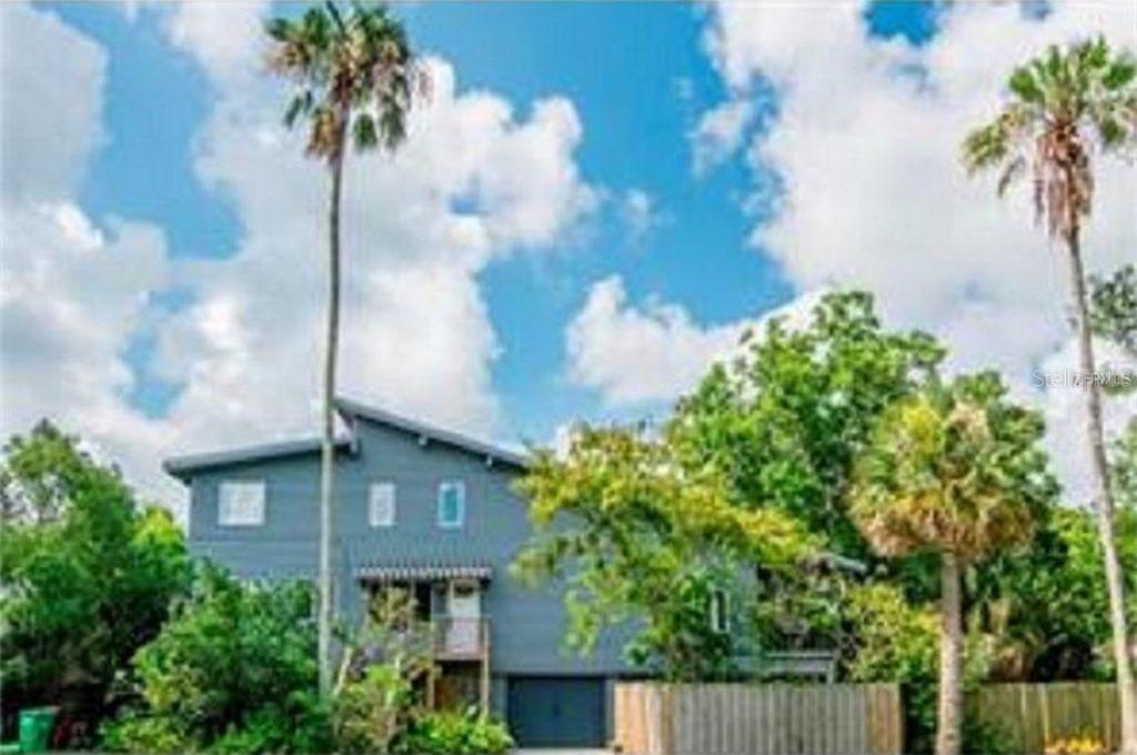 1052 8th St., Palm Harbor, FL 34683